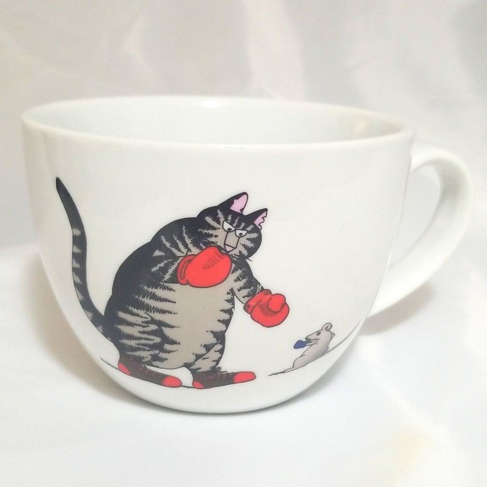 Cartoon Cat & Mouse Boxing Mug 16oz White
